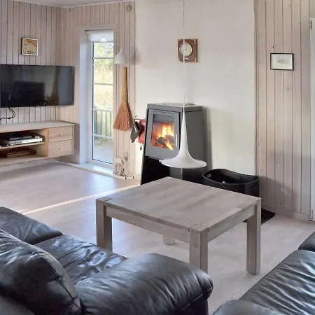 Ulrich - 500m From The Sea In Western Jutland By Interhome Lakolk